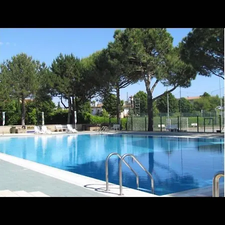 Сasa de vacaciones Cozy Flat In A With 12 Swimming Pools - Tennis- Childrens Play Area Bibione