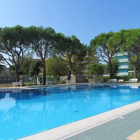펜션 Cozy Flat In A With 12 Swimming Pools - Tennis- Childrens Play Area *